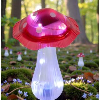 Mushroom solar stake light