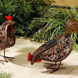 Solar-powered animal lights Metal Hens set of 2