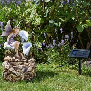 Fontaine solaire Cascade avec Statuette féerique et Fleur Arum violet